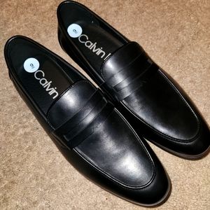 Dress shoes